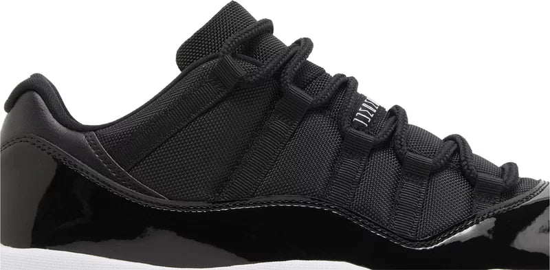 Black low top jordan 11 online