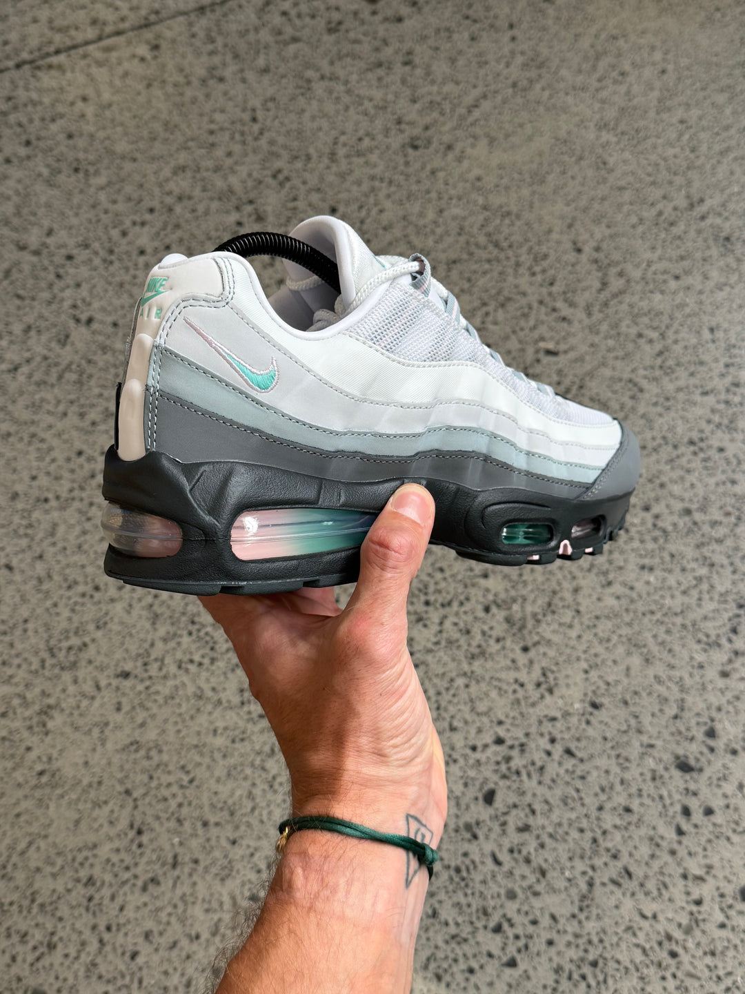 Nike Air Max 95g ホワイト/ピンク/ブルー Nike Air Max 95 Big Bubble White Hyper Turquoise Pink Foam | The