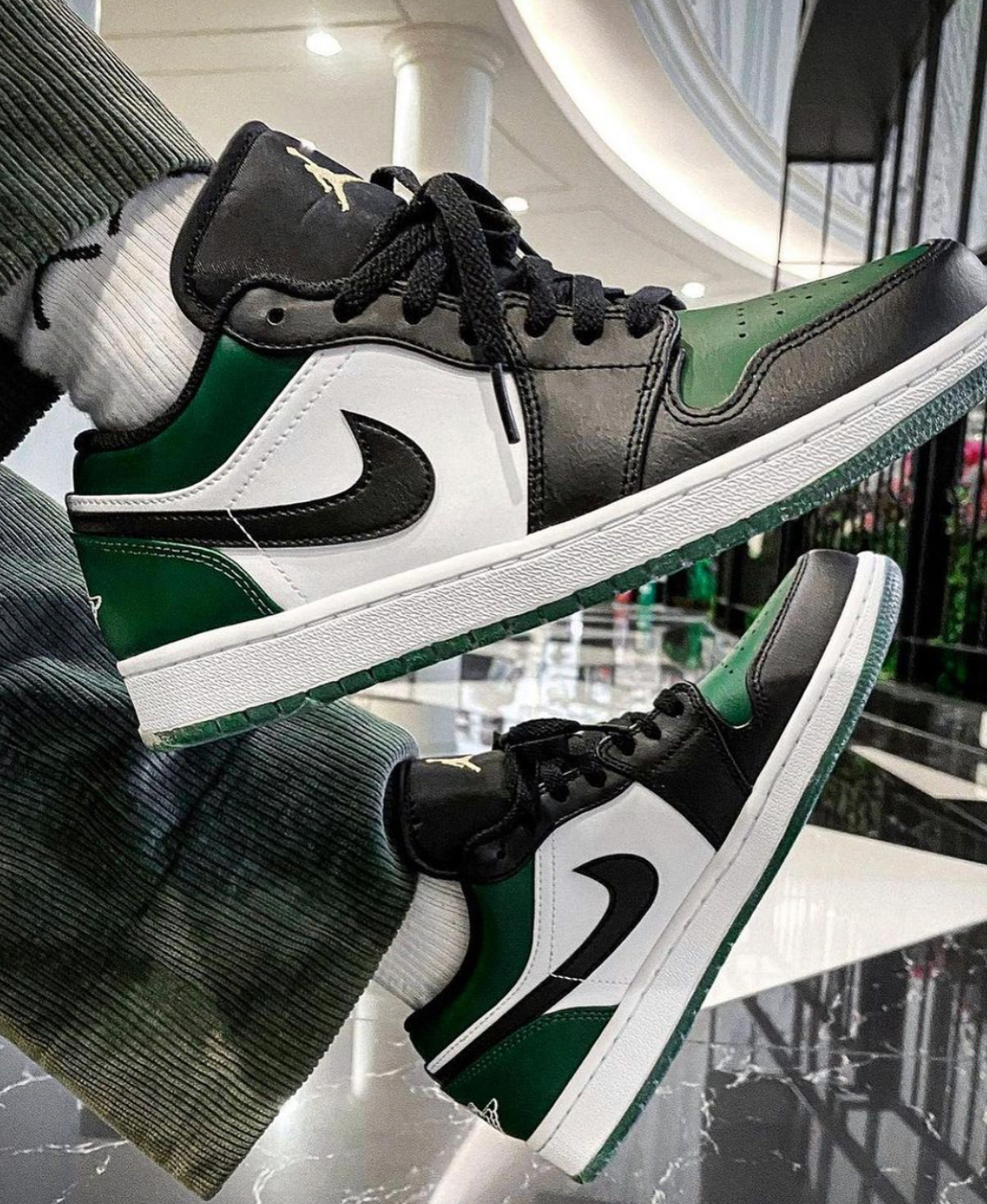 Nike Jordan 1 Low Green Toe GS Women s 100 Authentic The