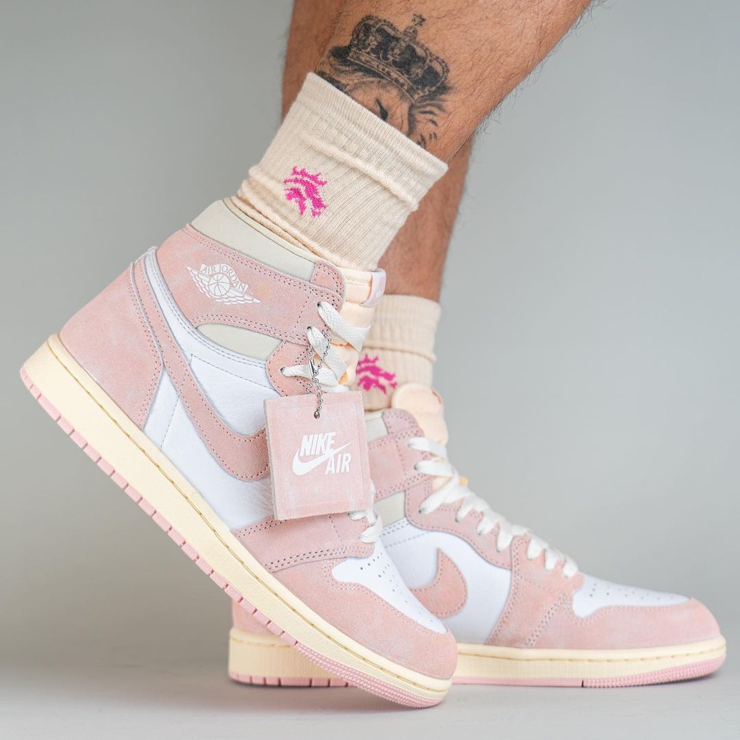 Pink nike retro on sale